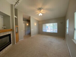 1145 NW Knoxville Blvd in Bend, OR - Building Photo - Building Photo