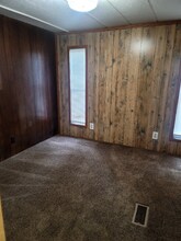 413 Miller St in White Oak, TX - Building Photo - Building Photo