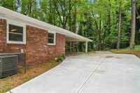 2899 White Oak Dr photo'
