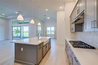 8218 Nevis Run in Lakewood Ranch, FL - Building Photo - Building Photo