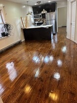 168-28 106th Ave in Queens, NY - Building Photo