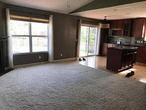 19005 Olive St in Omaha, NE - Building Photo - Building Photo