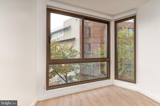 1630 Columbia Rd NW in Washington, DC - Building Photo - Building Photo