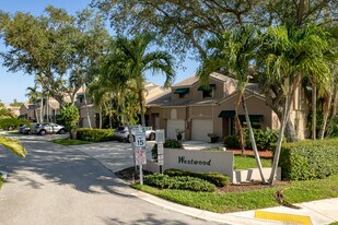 1687 Cypress Pointe Dr in Coral Springs, FL - Building Photo