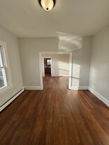 52 Cedar Street, Unit Apt 1R