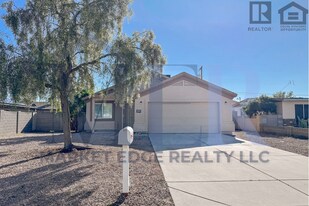 1939 E Raymond St in Phoenix, AZ - Building Photo