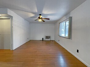2239 Independence Cir E in North Pole, AK - Building Photo - Building Photo