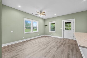 10188 Russellville Rd in Bowling Green, KY - Building Photo - Building Photo