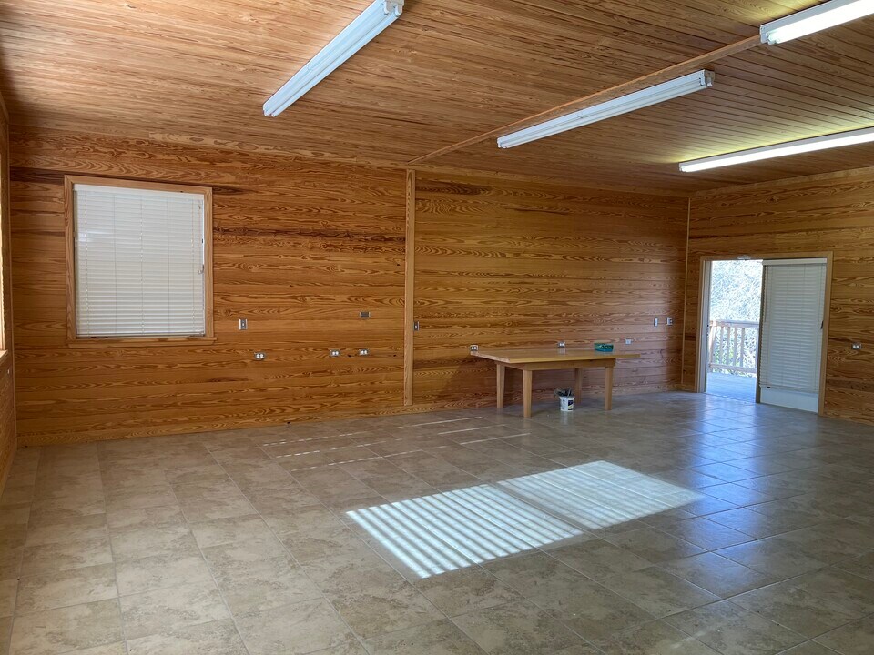 3505 Lone Man Mountain Rd, Unit B in Wimberley, TX - Building Photo