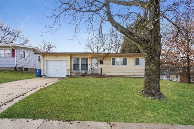 8921 Dever Dr in Jennings, MO - Building Photo - Building Photo