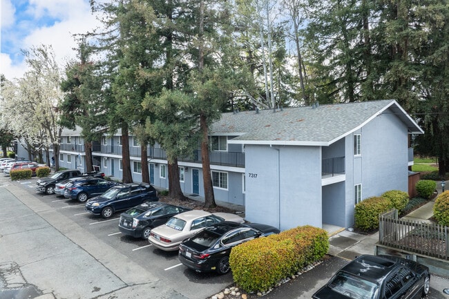 Greenwood Apartments