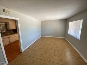 221 N 19th St in Las Vegas, NV - Building Photo - Building Photo