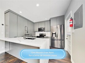 425 Lindbergh Dr NE in Atlanta, GA - Building Photo