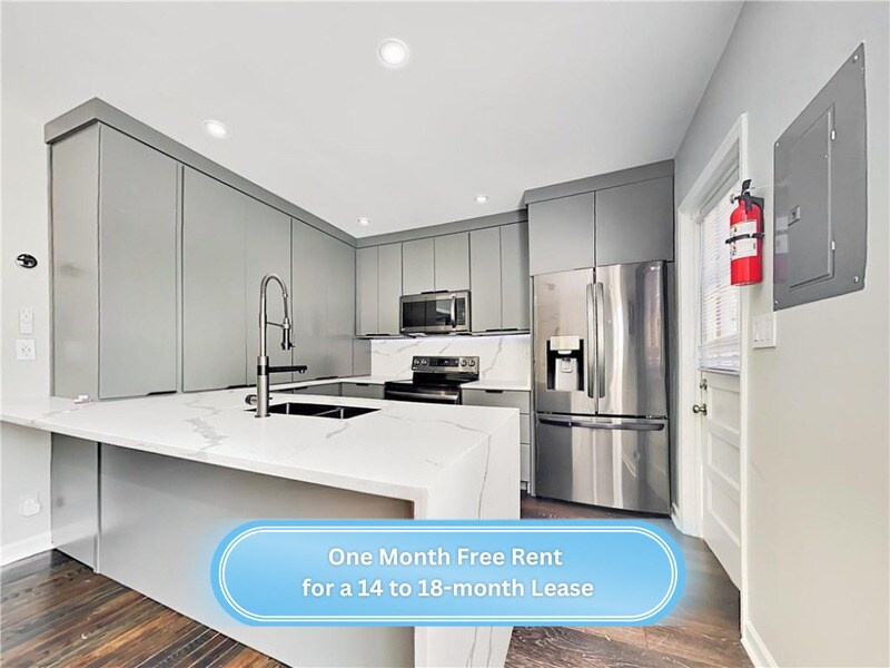 425 Lindbergh Dr NE in Atlanta, GA - Building Photo