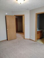 3296 Hopkins Dr in West Lafayette, IN - Building Photo