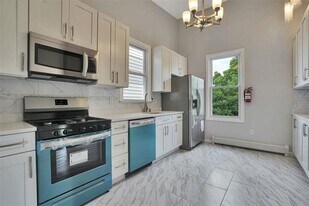 126 75th St in North Bergen, NJ - Building Photo