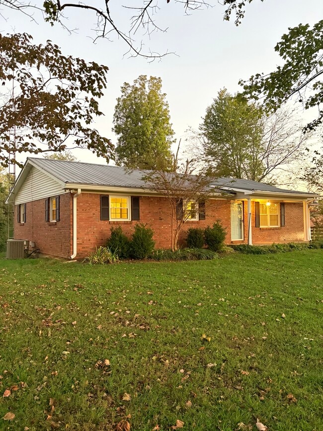 property at 660 Plano Richpond Rd