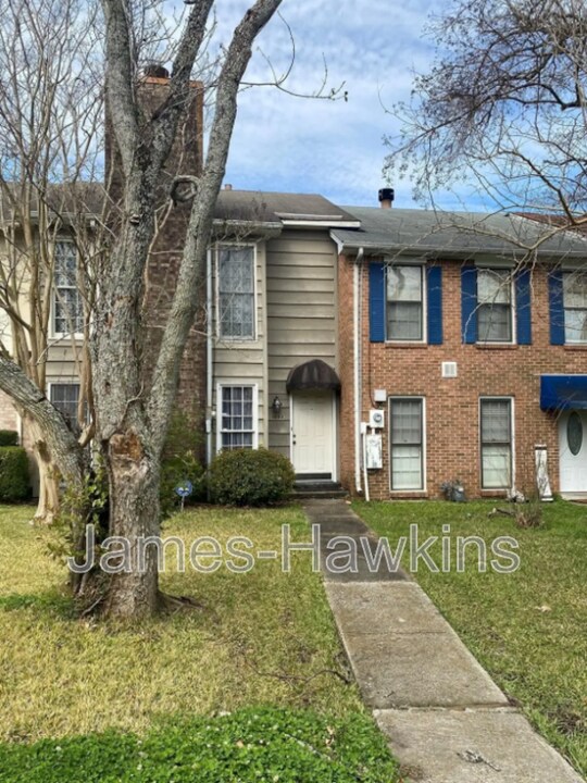 1606 Cobblestone Ct in Montgomery, AL - Building Photo