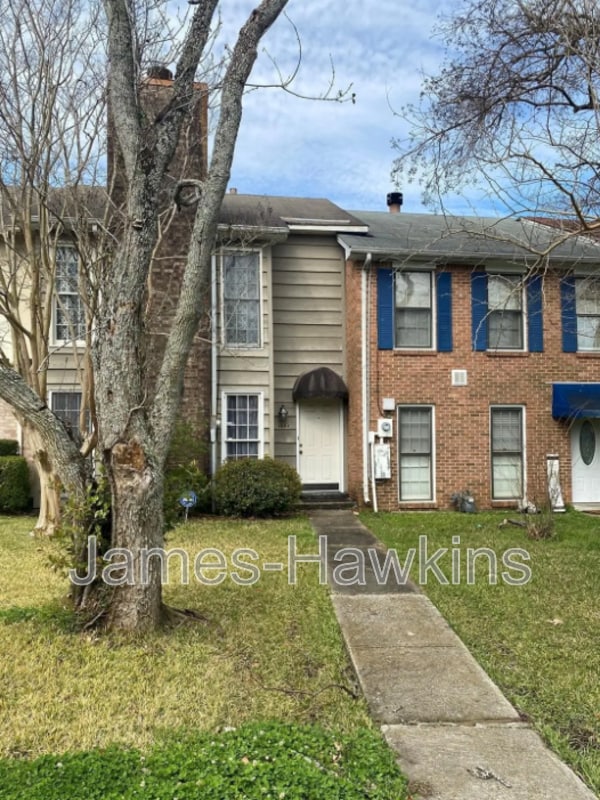 property at 1606 Cobblestone Ct