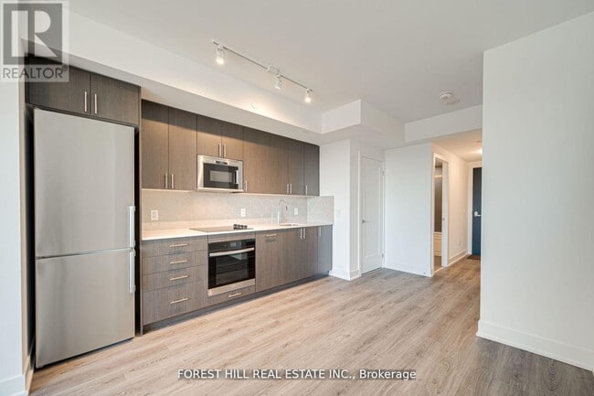 2545 Simcoe St N in Oshawa, ON - Building Photo - Building Photo