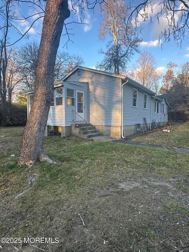 240 Perrineville Rd in Jackson Township, NJ - Building Photo - Building Photo