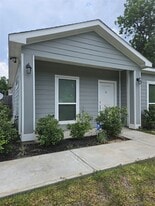 2704 Sam Wilson St in Houston, TX - Building Photo