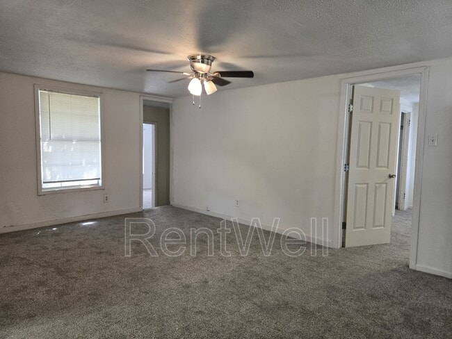 224 E 6th St in Idalou, TX - Building Photo - Building Photo