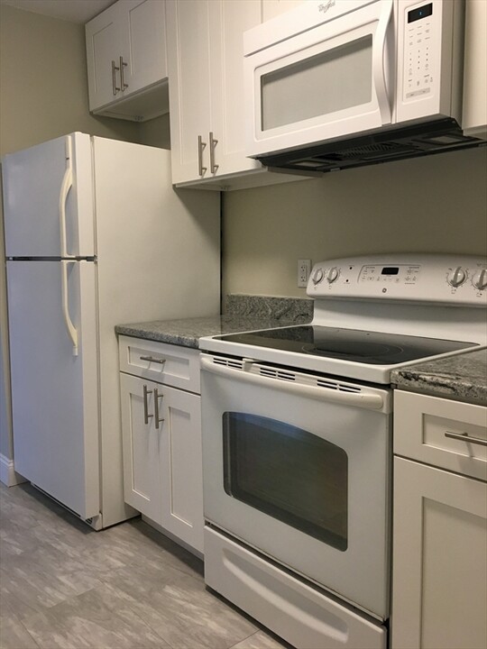 863 Massachusetts Ave, Unit 863 in Cambridge, MA - Building Photo