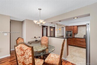 18021 Biscayne Blvd, Unit 1503 in Aventura, FL - Building Photo - Building Photo