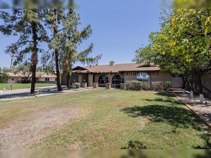 15207 N 4th St in Phoenix, AZ - Building Photo
