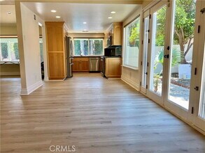 10401 Garden Grove Ave in Los Angeles, CA - Building Photo - Building Photo