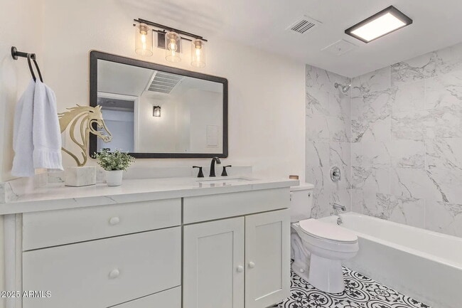 property at 4727 E Lafayette Blvd