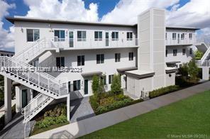 6450 NW 102nd Path in Doral, FL - Building Photo