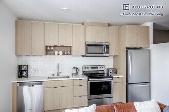 2401 S Jackson St in Seattle, WA - Building Photo - Building Photo