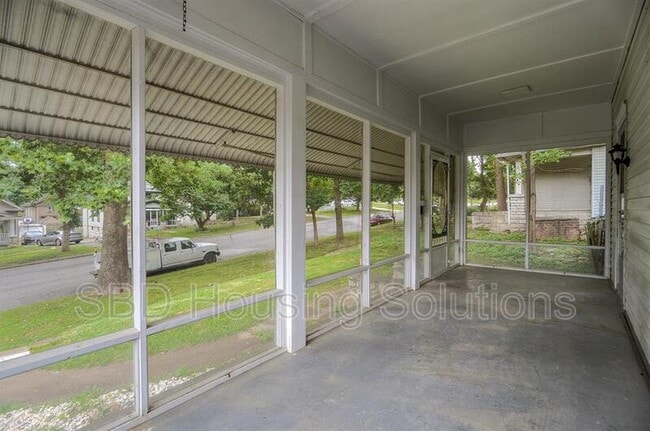 528 S Arlington Ave in Independence, MO - Building Photo - Building Photo