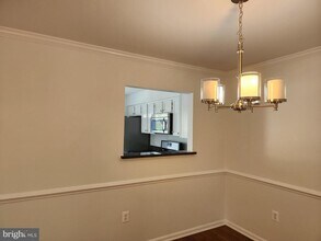 14564 Woodgate Manor Cir in Centreville, VA - Building Photo - Building Photo