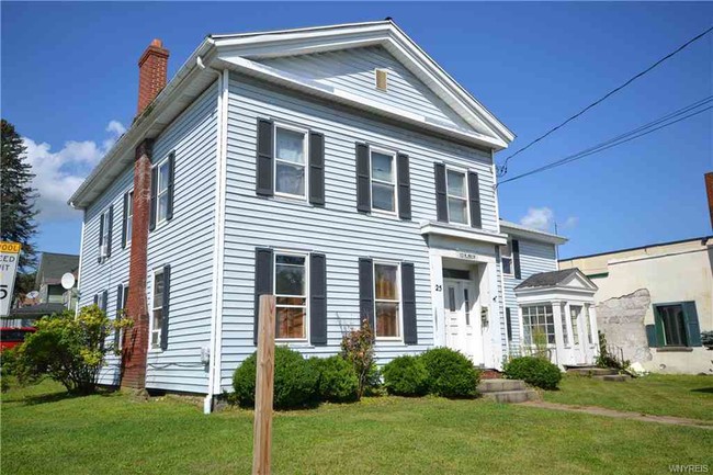 25 W Main St in Springville, NY - Building Photo - Building Photo