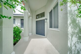 1212 Camellia Ln in Weston, FL - Building Photo - Building Photo