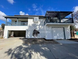 24037 Gymkhana Rd in Ramona, CA - Building Photo