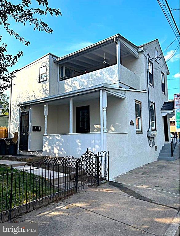 property at 313 N York St
