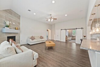 15103 Dry Ridge Ct in Humble, TX - Foto de edificio - Building Photo