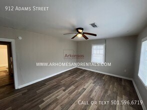 912 Adams St in Little Rock, AR - Building Photo - Building Photo
