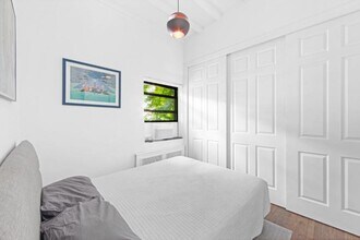 362 W 20th St in New York, NY - Building Photo - Building Photo
