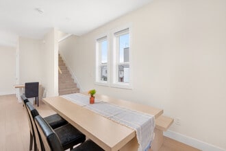 6983 204 Street-SI ID1382486P in Langley, BC - Building Photo - Building Photo