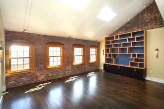54 State St-Unit -3 in Newburyport, MA - Building Photo - Building Photo
