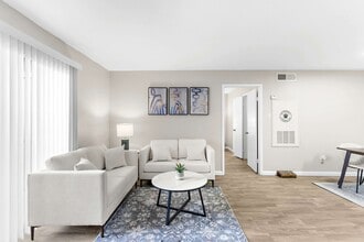 Sonoma Apartments in Houston, TX - Foto de edificio - Building Photo