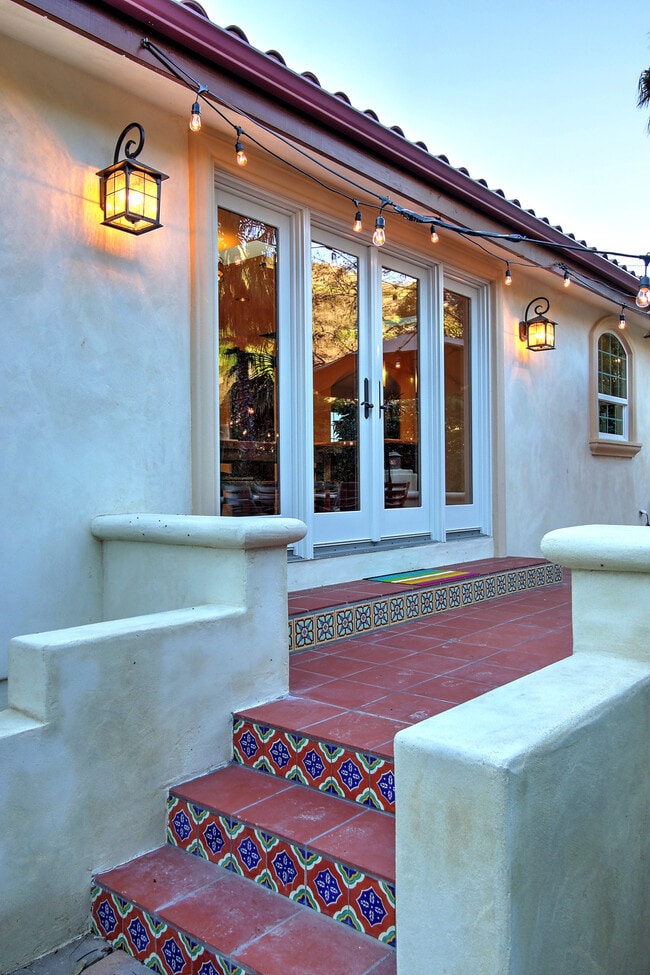 1569 Sycamore Canyon Rd in Santa Barbara, CA - Building Photo - Building Photo