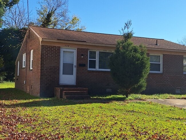 property at 704 Old Buckroe Rd