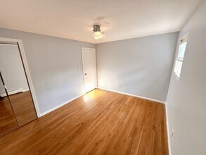 28 College Farm Rd in Waltham, MA - Building Photo - Building Photo