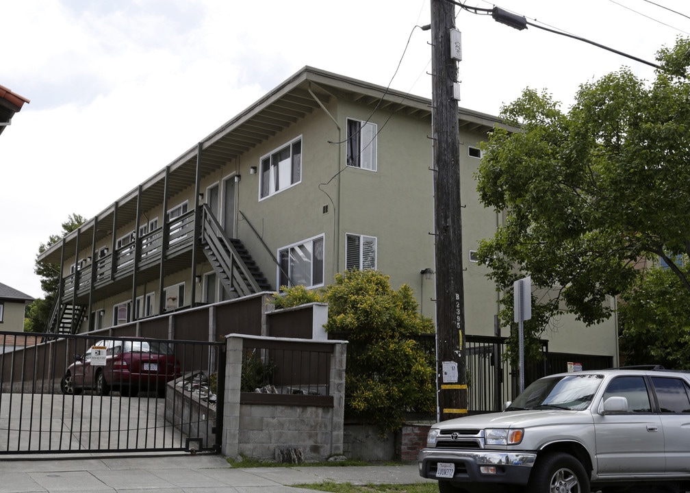 3005 Ellis St in Berkeley, CA - Foto de edificio